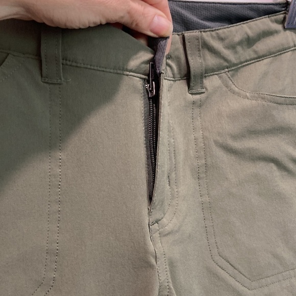 Patagonia Green Tribune Capri Pants Hiking Outdoor Crop Pants Size 4 - Picture 6 of 12
